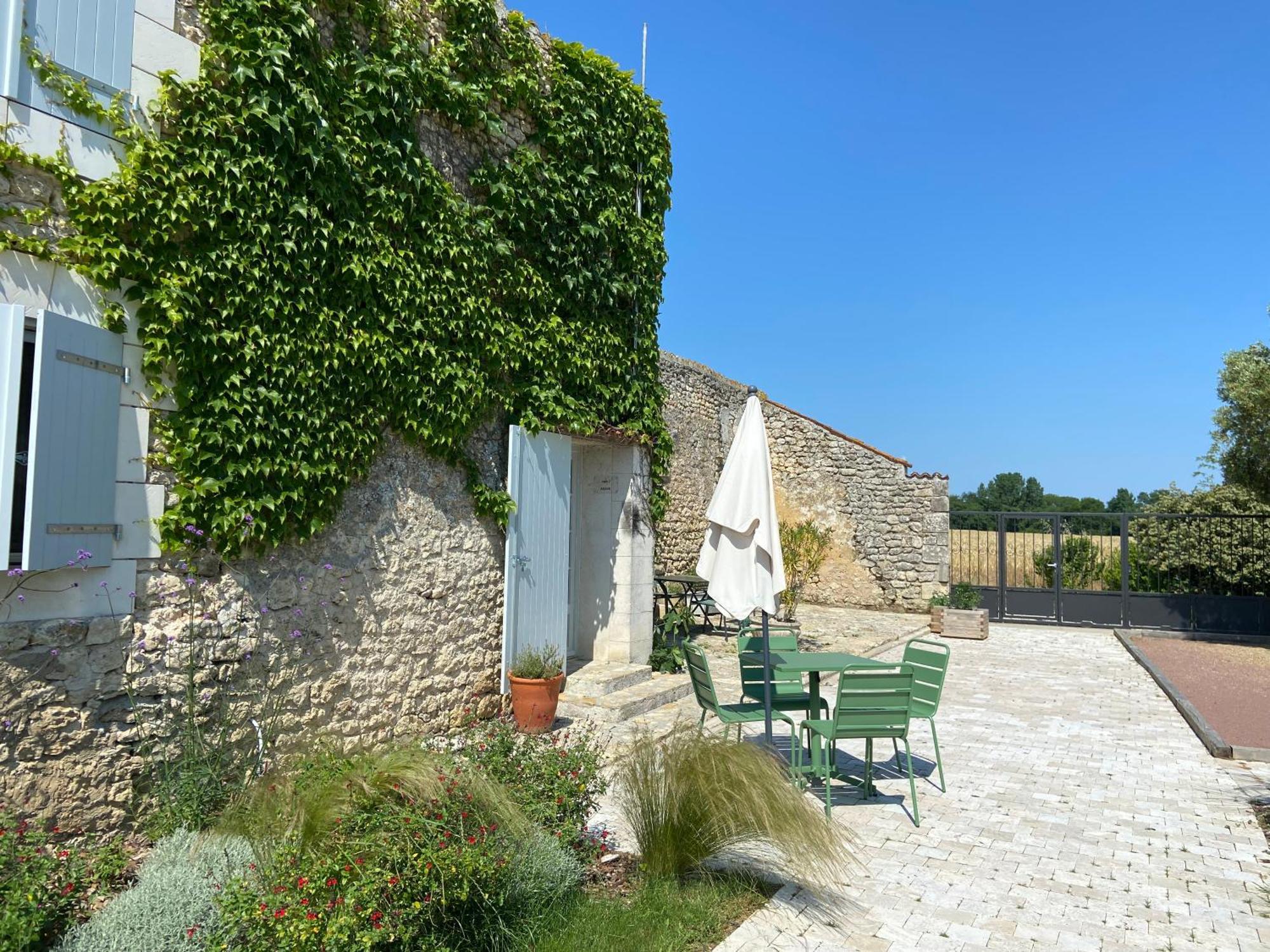 Chateau De Feusse Saint-Just-Luzac Buitenkant foto